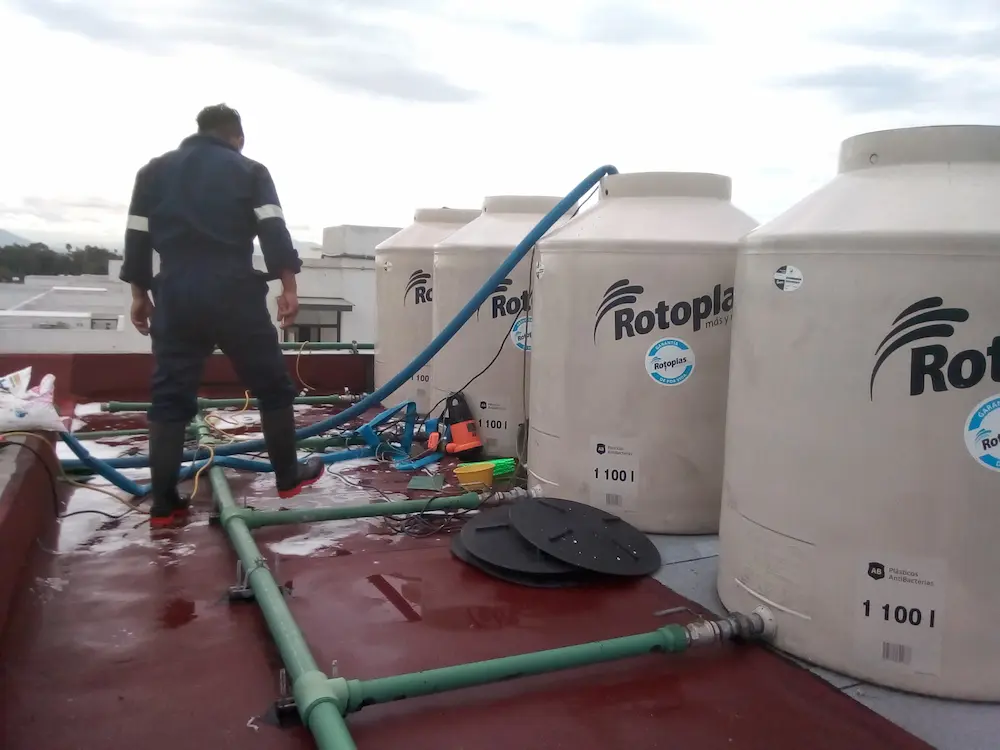 equipos de alto rendimiento para limpiar cisternas industriales en Pachuca